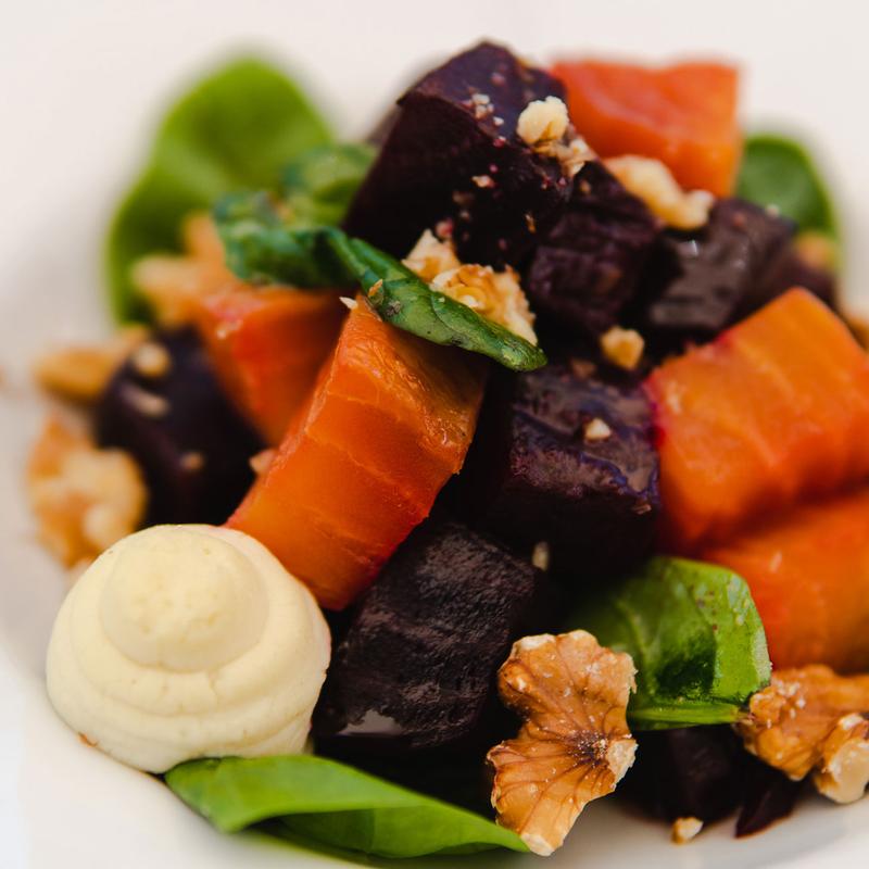 Beet salad with spinach